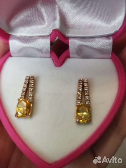 Золотые серьги