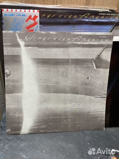 Wings over America 3 LP плакат