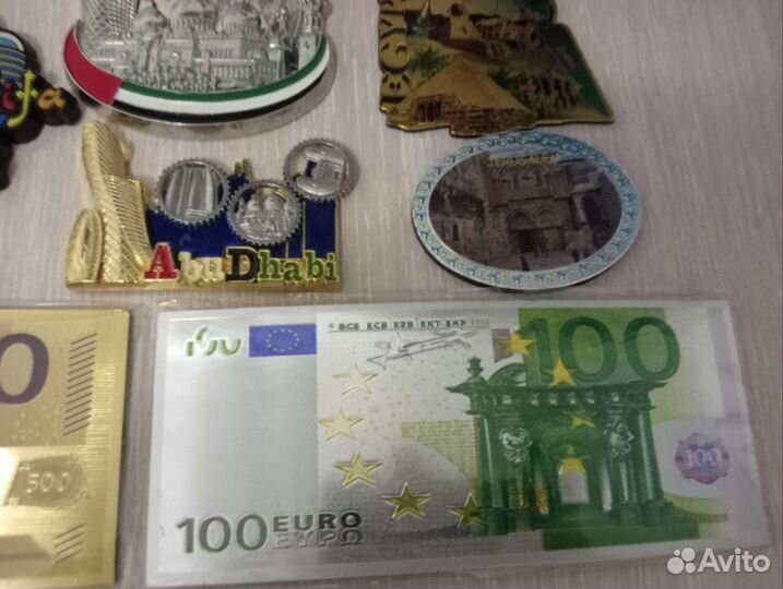 Магниты из разных стран в коллекцию