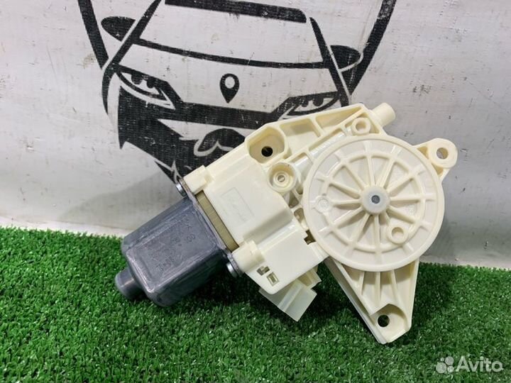 Мотор стеклоподъемника задний левый Mercedes-Benz