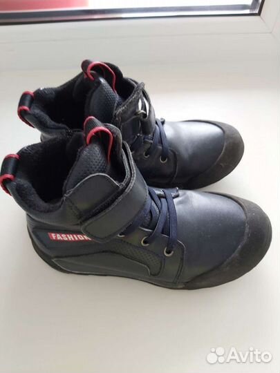 Ботинки кожанные 30 размер