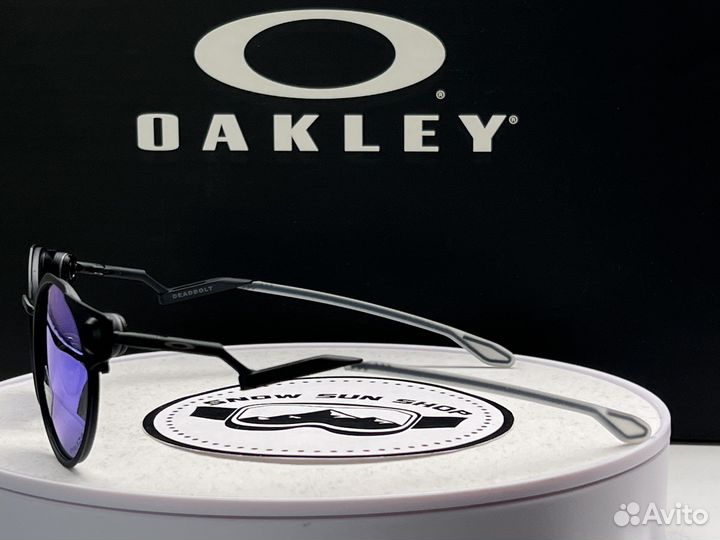 Солнцезащитные очки Oakley Deadbolt Sapphire
