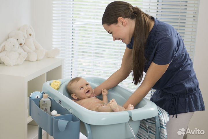Пеленальный столик с ванночкой Chicco