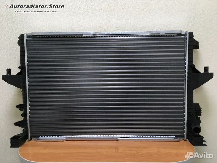 Радиатор охлаждения Volkswagen Transporter 03
