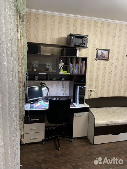 Комплект мебели в детскую комнату