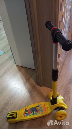 Самокат детский трехколесный