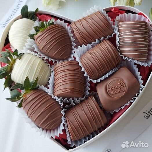 Подарочный набор клубники в шоколаде