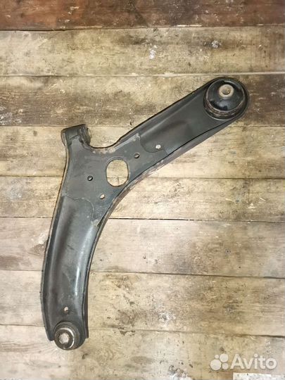 Передний правый Рычаг солярис