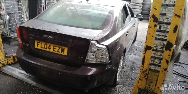 Разбор на запчасти Volvo S40 2004