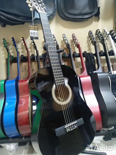 Классическая гитара новая, 4/4, большая