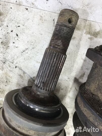 Полуось (привод в сборе) Nissan Serena