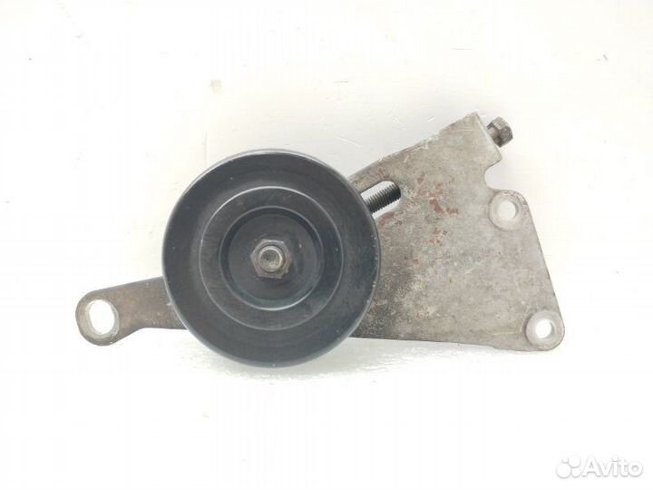 Ролик натяжной навесного оборудования Nissan