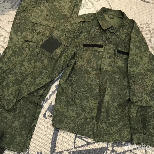 Военное обмундирование (вещевое имущество)