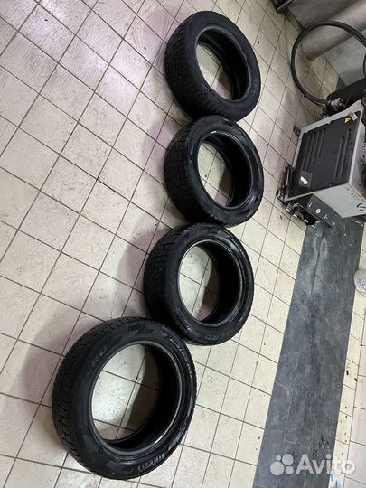 Pirelli Ice Zero 215/55 R17