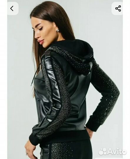 Костюм женский