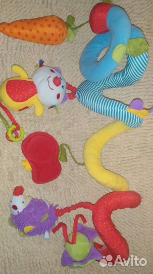 Прорезыватель и игрушка для кровати и коляски