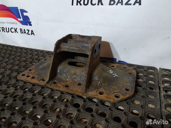 Кронштейн траверсы Man TGA, Man TGS, Man TGX