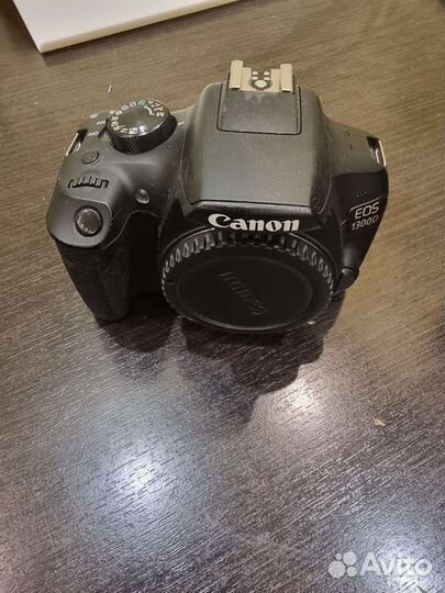 Зеркальный фотоаппарат canon 1300D kit