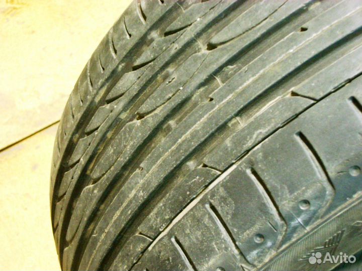 Yokohama ADVAN Sport V103 245/40 R19 98Y
