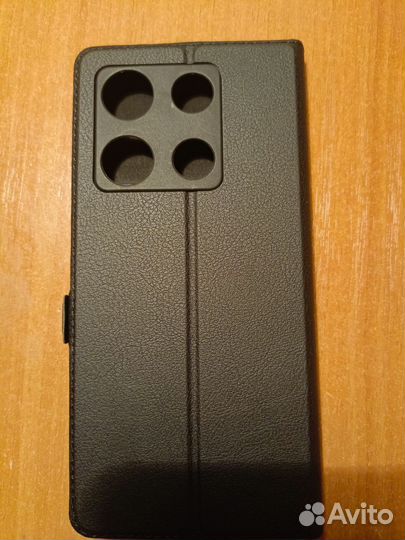 Чехлы на телефон