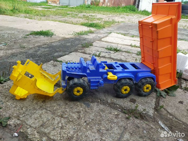 Игрушка грузовик