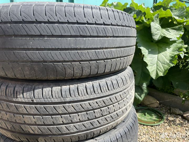 Kumho Crugen Premium KL33 235/65 R17 104H