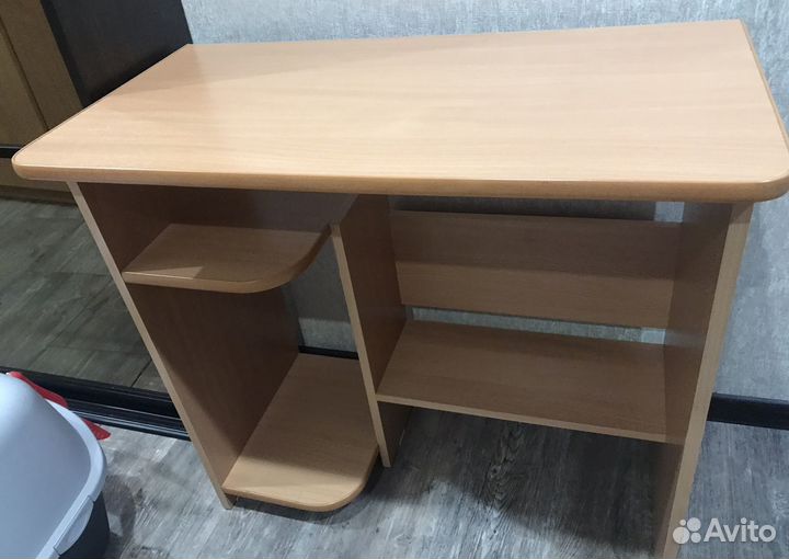 Стол компьютерный, письменный
