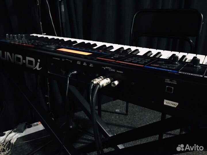 Синтезатор Roland Juno-Di