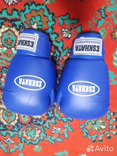 Боксерские перчатки