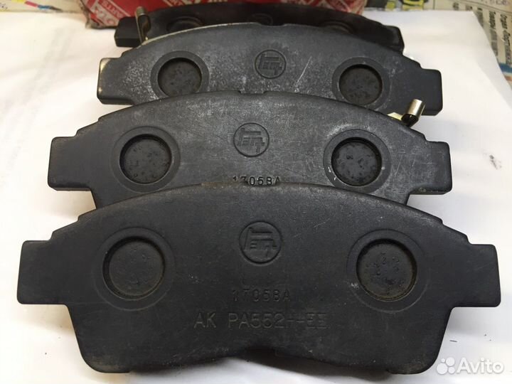 Тормозные колодки toyota 04465-33210