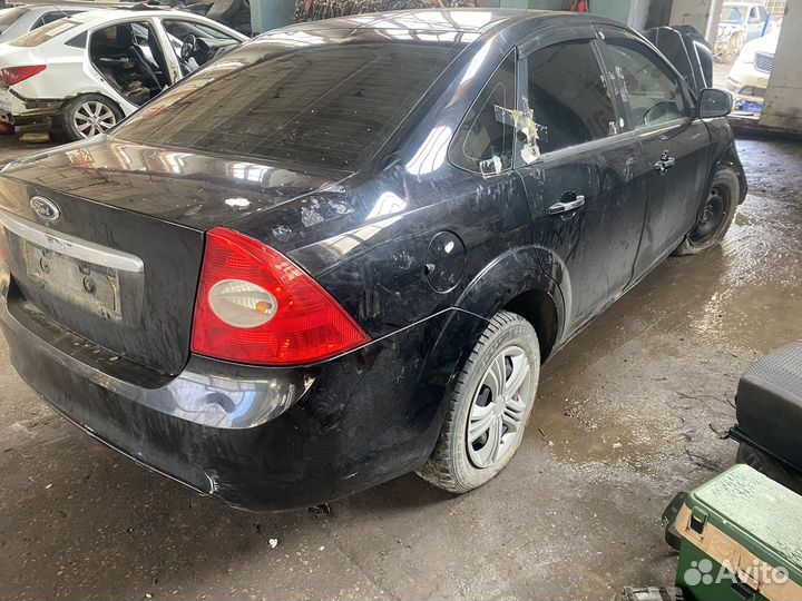 В полном разборе Ford Focus 2 рестайлинг 2010г 1.6