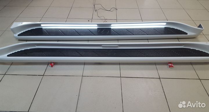 Land Cruiser 100 Пороги неоновая подсветка E1KF1