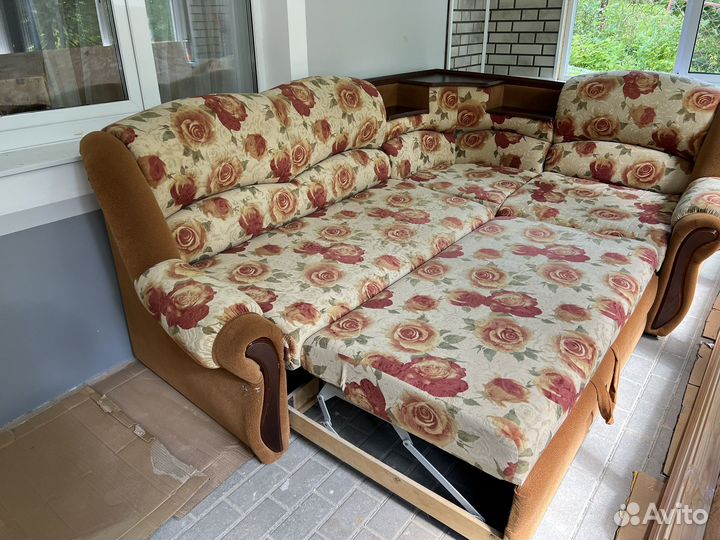 Угловой диван бу