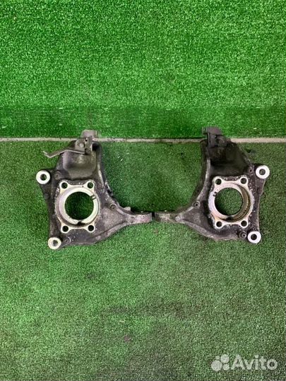 Кулак поворотный передний Vw Passat B7 cffb 2012