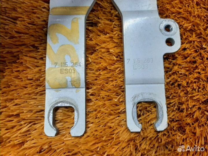 Петля капота Bmw 3-Series E90 N46B20B 2009