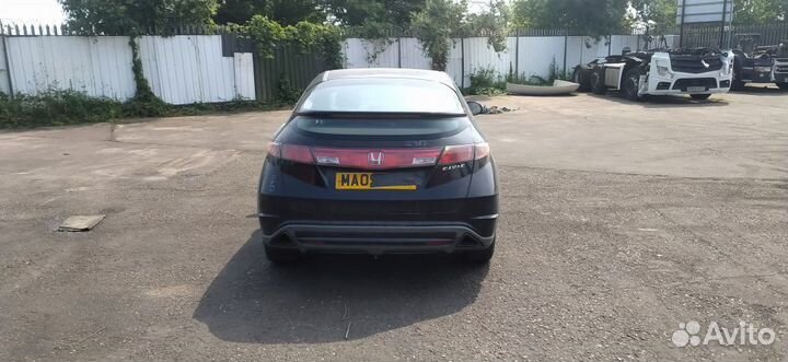 Honda Civic 8 5D Разбирается на запчасти