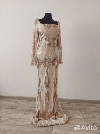 Платье новое