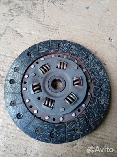 Диск сцепления Mitsubishi Carisma 4G92 2002