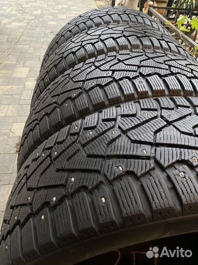 Pirelli Ice Zero SUV 235/55 R20