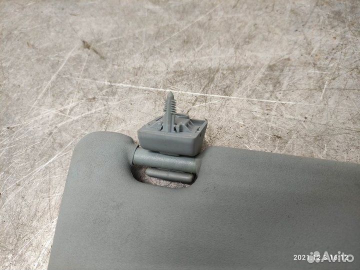 Козырек солнцезащитный правый Kia Ceed G4FC 2009