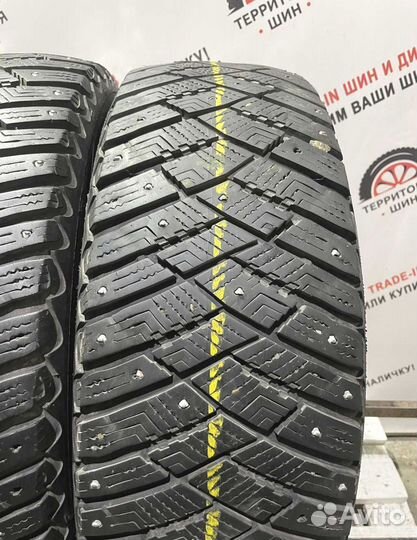 Goodyear Ultragrip Ice Arctic 215/65 R16 93L