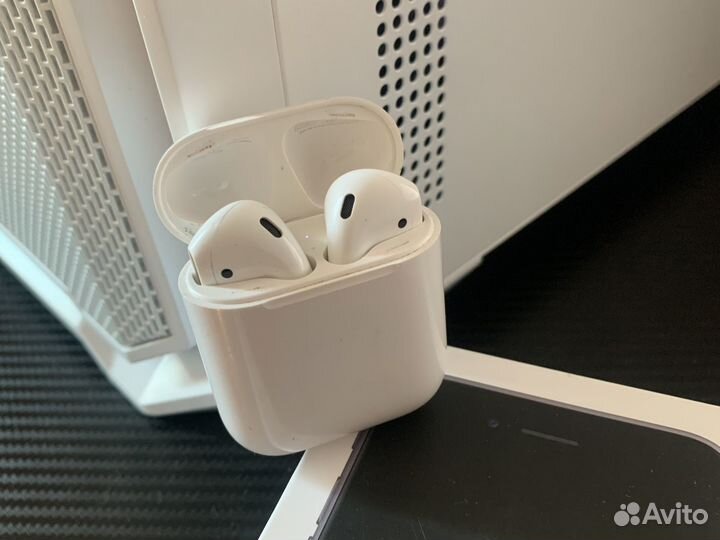 Беспроводные наушники apple airpods 1