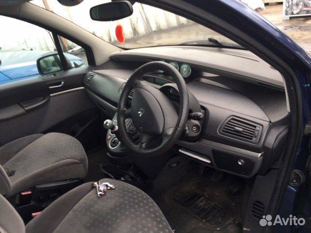 Разбор на запчасти Peugeot 807