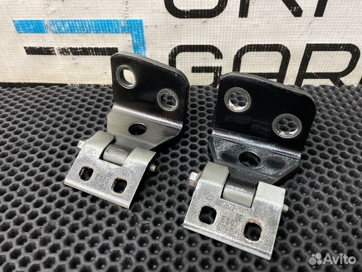 Петля двери передняя правая Bmw X3 E83