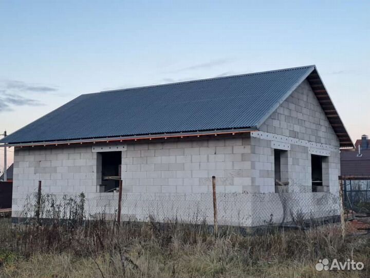 Бригада строителей