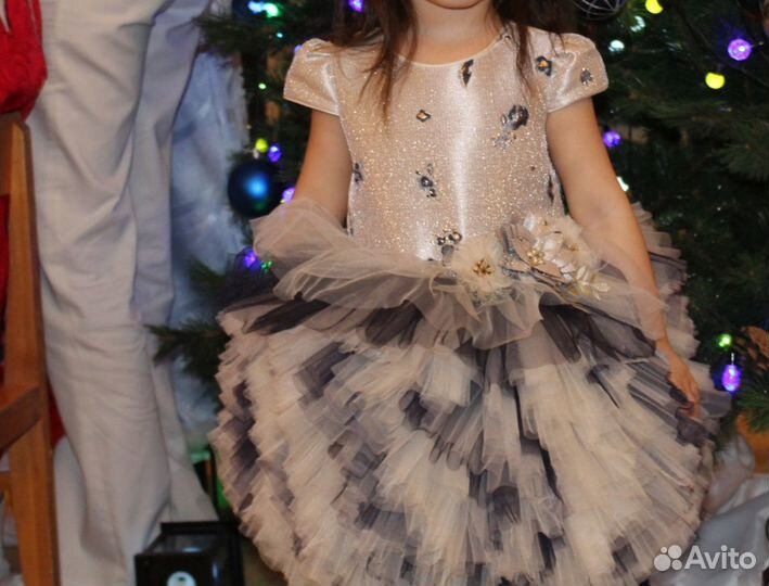 Платье на девочку