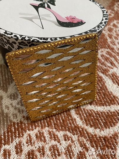 Зркало маленькое