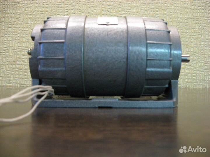Электродвигатель асинхронный аве-052-4му3