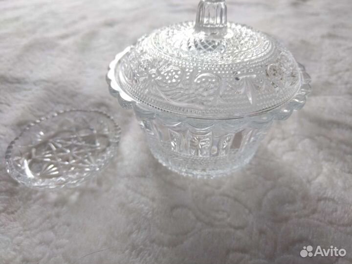 Варенница (фруктовница, конфетница) с крышкой