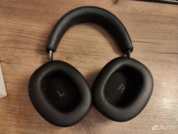 Bowers & wilkins PX8